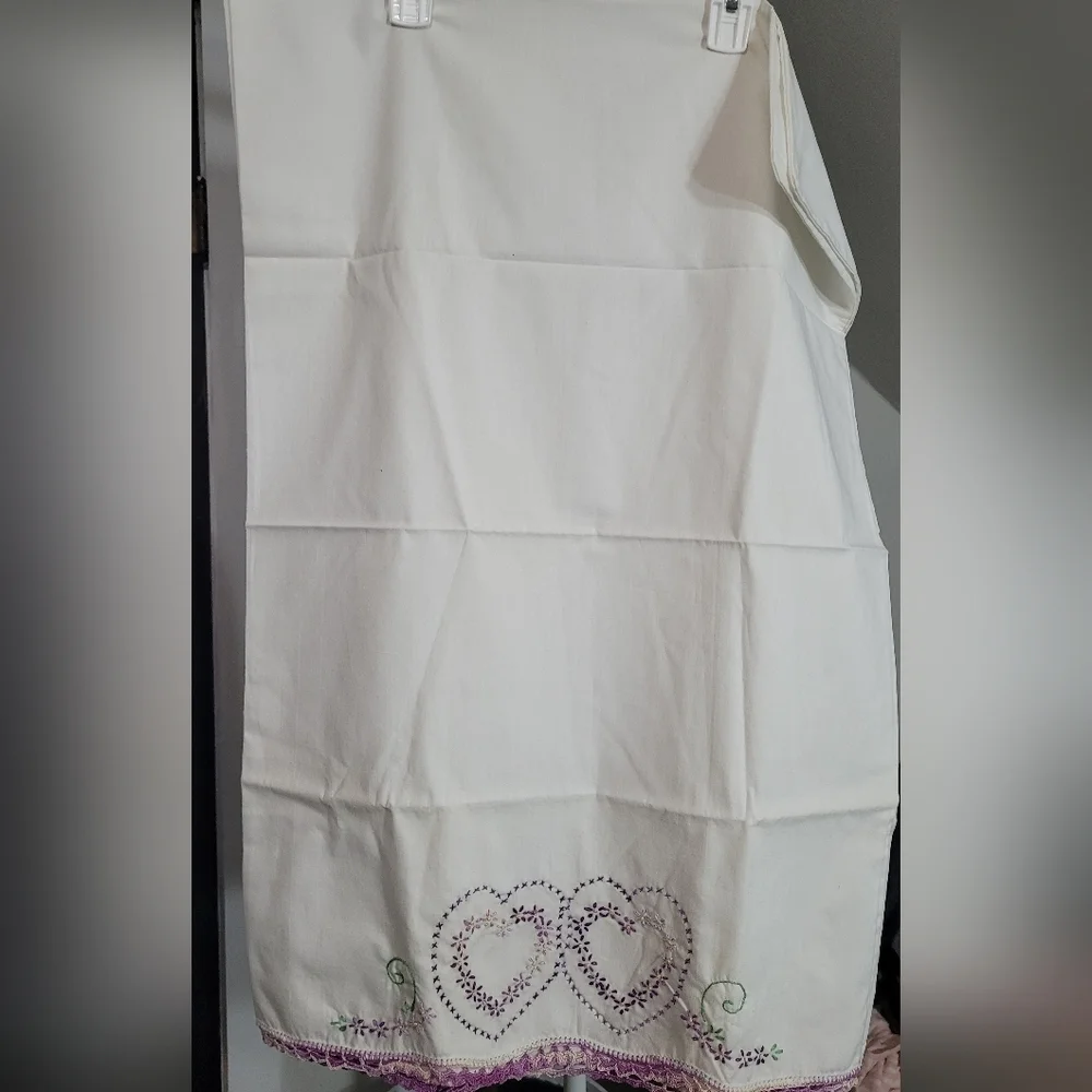 Vintage Pillow Cases Hand Embroidered Floral Hearts 2